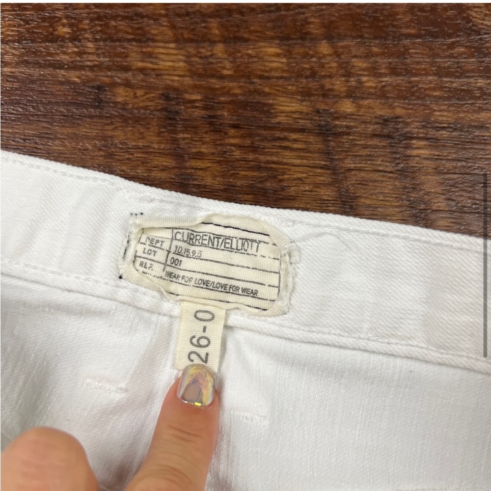 Current Elliot cutoff Jean shorts - Picture 5 of 5